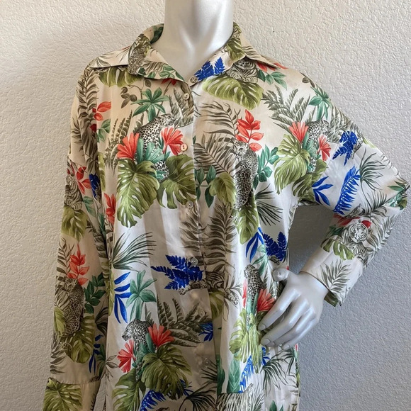 Zara printed satin oversized top| button down Size Small - Picture 6 of 10